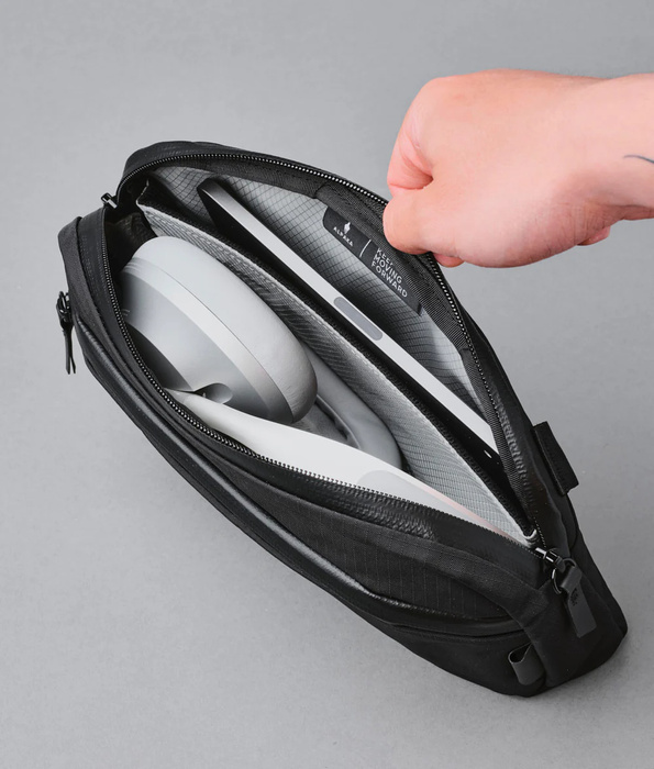 Torba saszetka na ramię Alpaka Flight Sling 2L - Black, zdjęcie 6